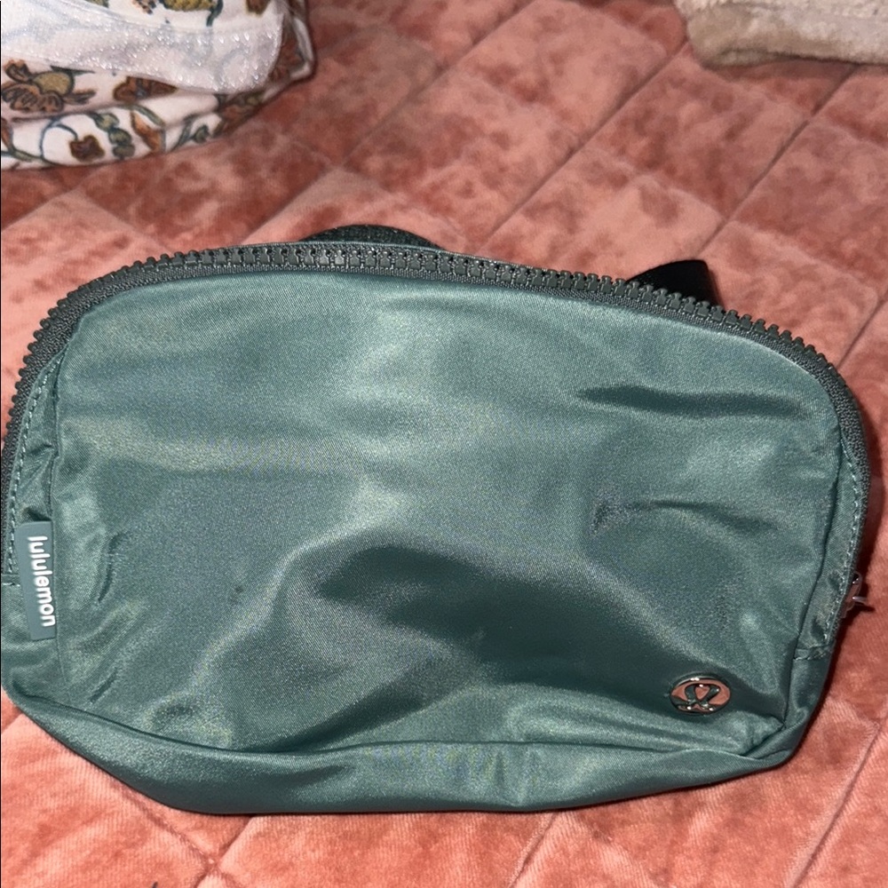 lululemon athletica Green Belt Bag with Zippered Closure